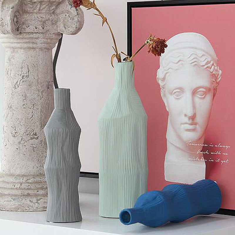 A Set Of Two Fresh Ceramic Vases｜Rit Concept