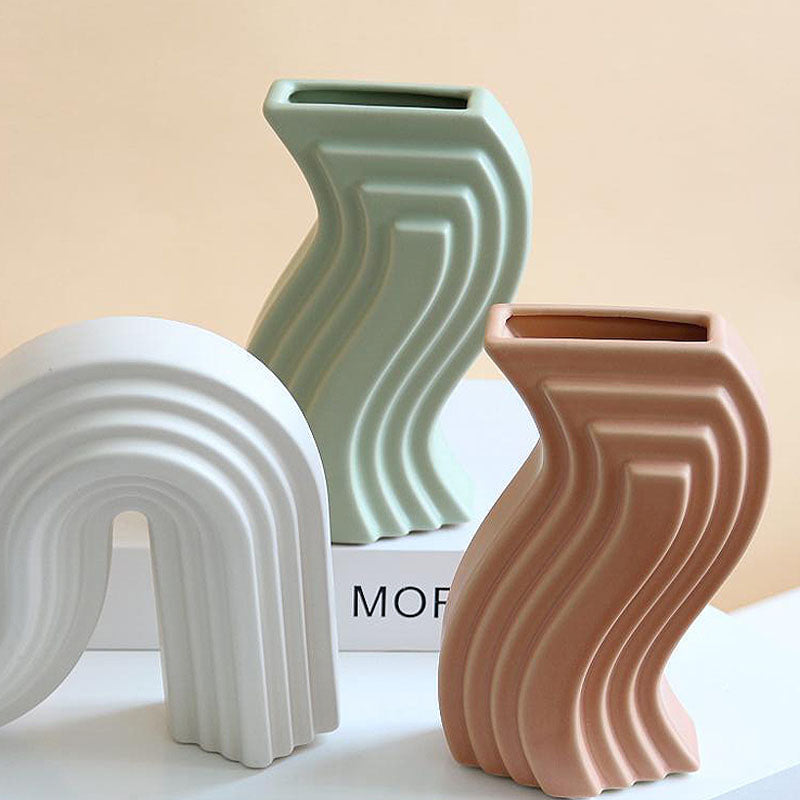 Xenia Ceramic Shaped Vase｜Rit Concept