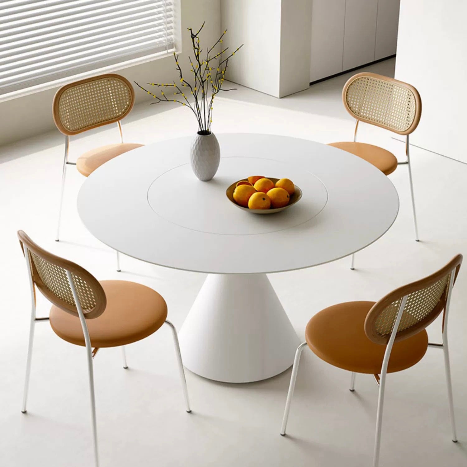 Ozzie Round Dining Table, White｜Rit Concept